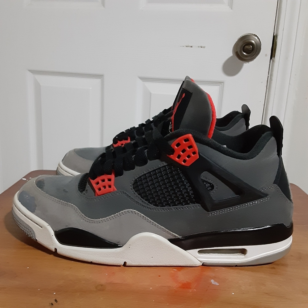 Jordan 4 Infrared